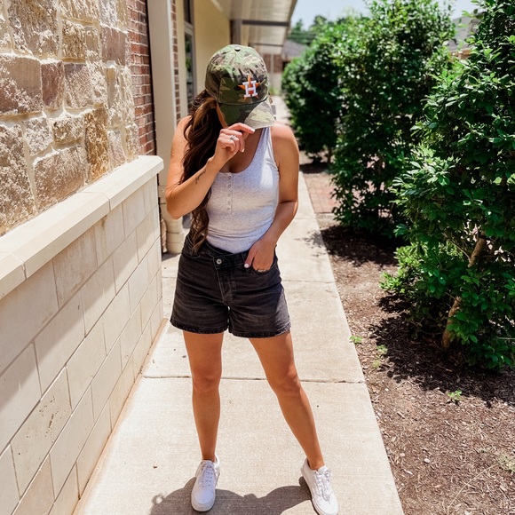 Abercrombie and Fitch AF The Dad Short - Picture 4 of 7